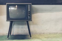 夢占い・夢診断│テレビが壊れる夢は●●が肝心！テレビの夢は何を意味している？