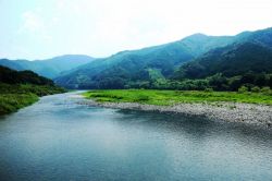 夢占い・夢診断│川が増水する夢は何を意味している？