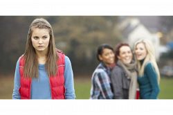 夢占い・夢診断│陰口の夢は何を暗示している？