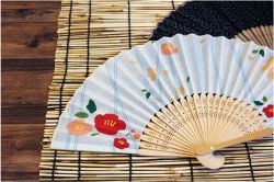 夢占い・夢診断│扇子の夢が暗示する心理と新たな変化の真実