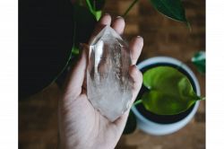 夢占い・夢診断│水晶の夢は何を暗示している？