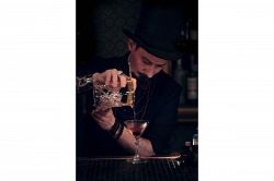 夢占い・夢診断│マスターの夢は何を暗示している？