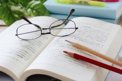 夢占い・夢診断│参考書の夢は何を暗示している？