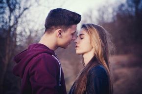 占いコラム│射手座専用*社内恋愛特別鑑定「恋の相手は私の気持ちにこたえてくれる？」