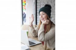 夢占い・夢診断│手を振る夢は何を意味している？