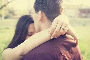 占いコラム│牡羊座専用*社内恋愛特別鑑定「恋の相手は私の気持ちにこたえてくれる？」