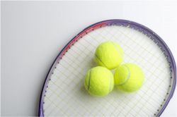 夢占い・夢診断│ラケットの夢は何を暗示している？ | 夢占術完全解説